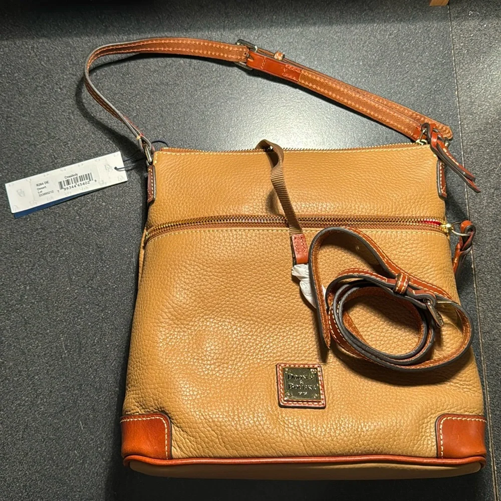 *HP* NWT DOONEY & BOURKE DE 🤎 - Picture 1 of 10